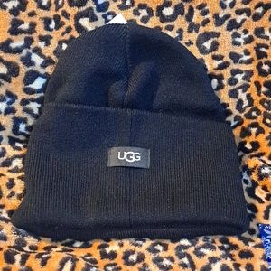 New knitted Ugg hat